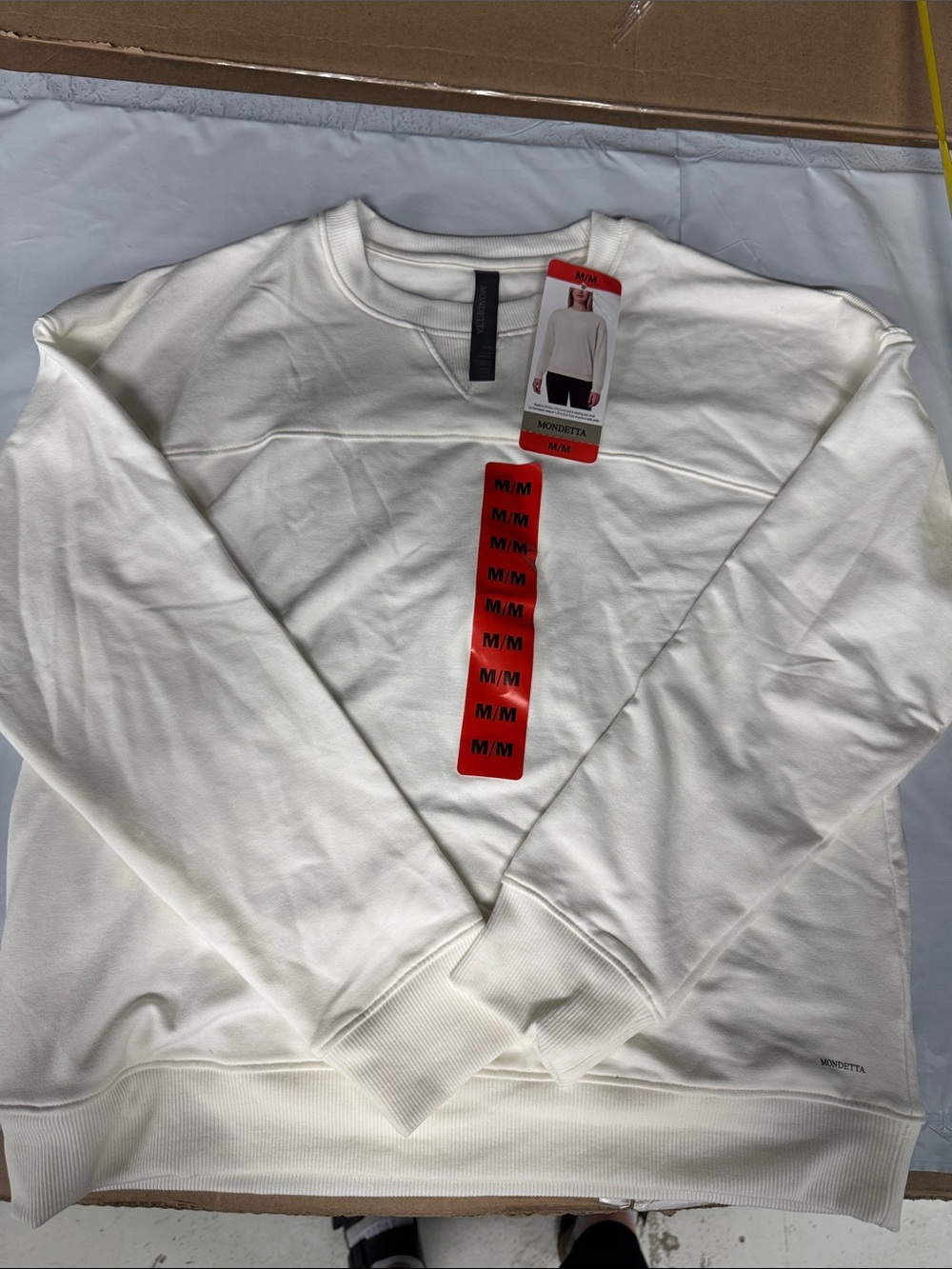 Mondetta Off-White/Cream Crewneck Sweater